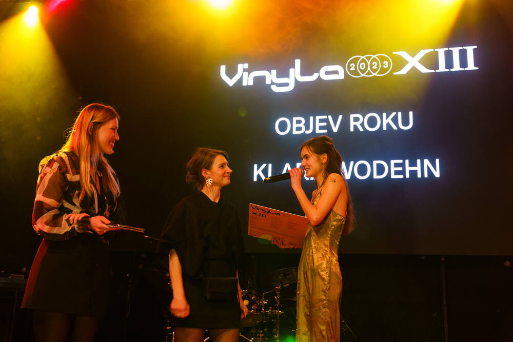 Výsledky XIII. ročníku hudebních cen Vinyla: Toyota Vangelis, Klara Wodehn a iniciativa Nadšením nájem nezaplatíš